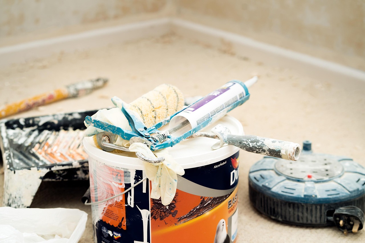 paint, interior paint, paint bucket, plastering, caulking, renovation, painting, interior painting, home improvement, brown paint, paint bucket, caulking, caulking, caulking, caulking, caulking, renovation, home improvement, home improvement, home improvement, home improvement